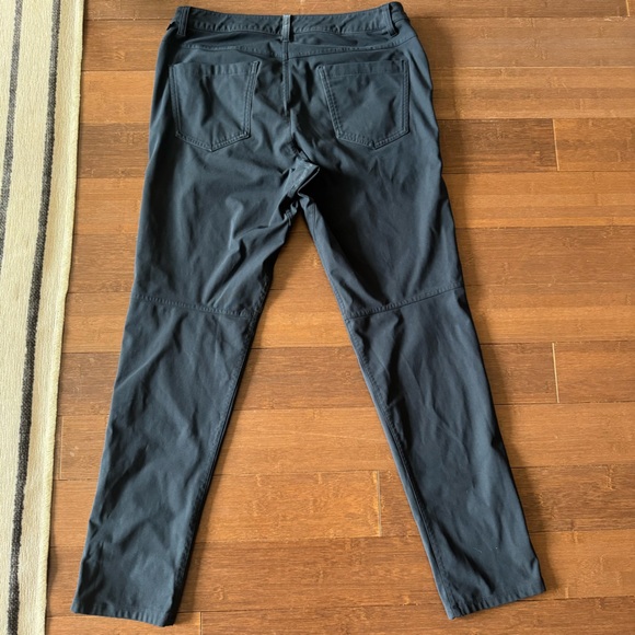 Lululemon ABC pants, slim fit - 31/32, navy blue - Picture 3 of 4